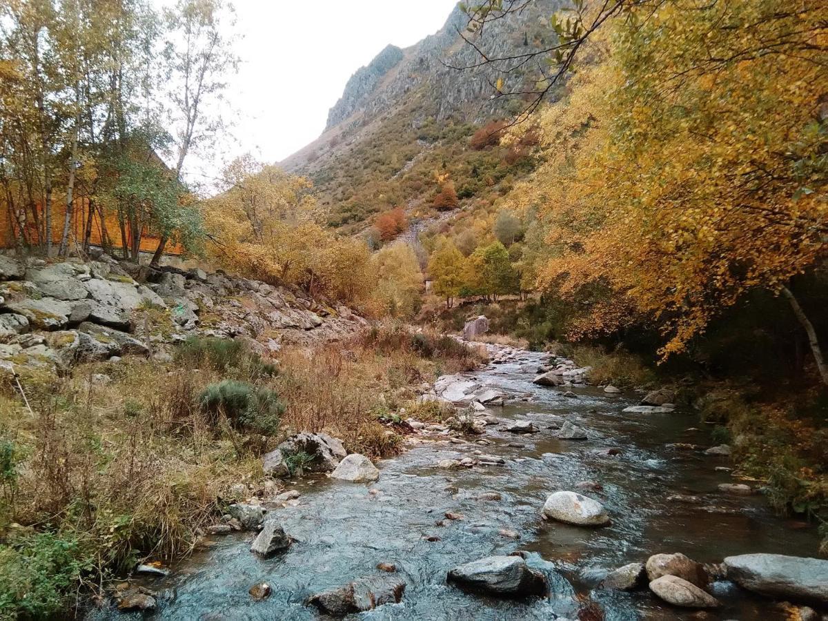LʼHospitalet-près-lʼAndorre Chalet Bois Au Milieu Des Pyrenees מראה חיצוני תמונה
